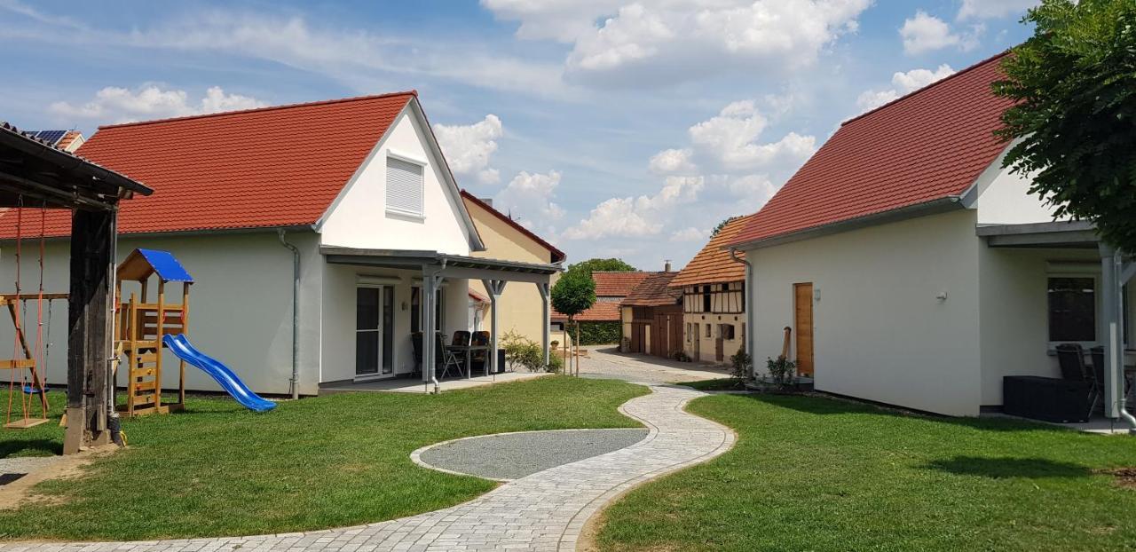 Ferienhaeuser Weigenheim